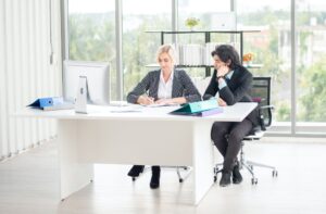 Here are a few suggestions for office furniture to make the training process of new employees a smooth transition from their previous position. 